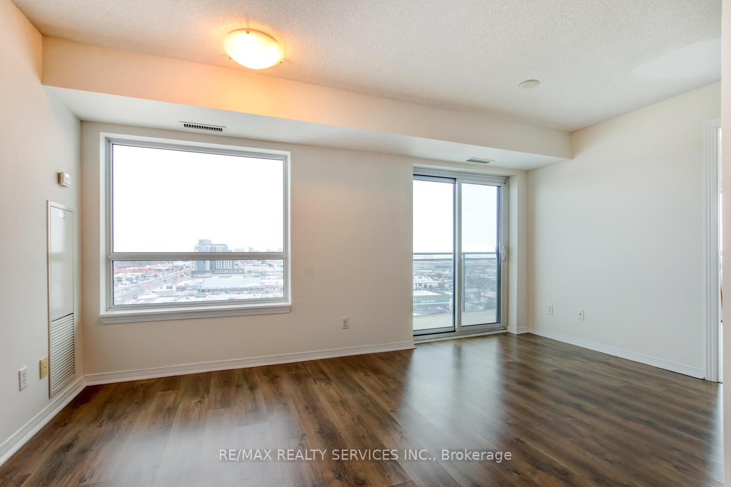 Photo 15 of Unit 1103, 215 Queen Street E, Brampton, Queen Street Corridor — HOMEH