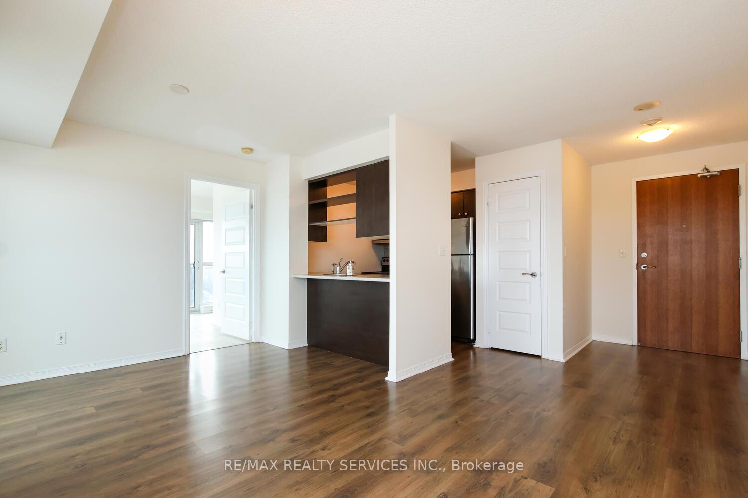 Photo 18 of Unit 1103, 215 Queen Street E, Brampton, Queen Street Corridor — HOMEH