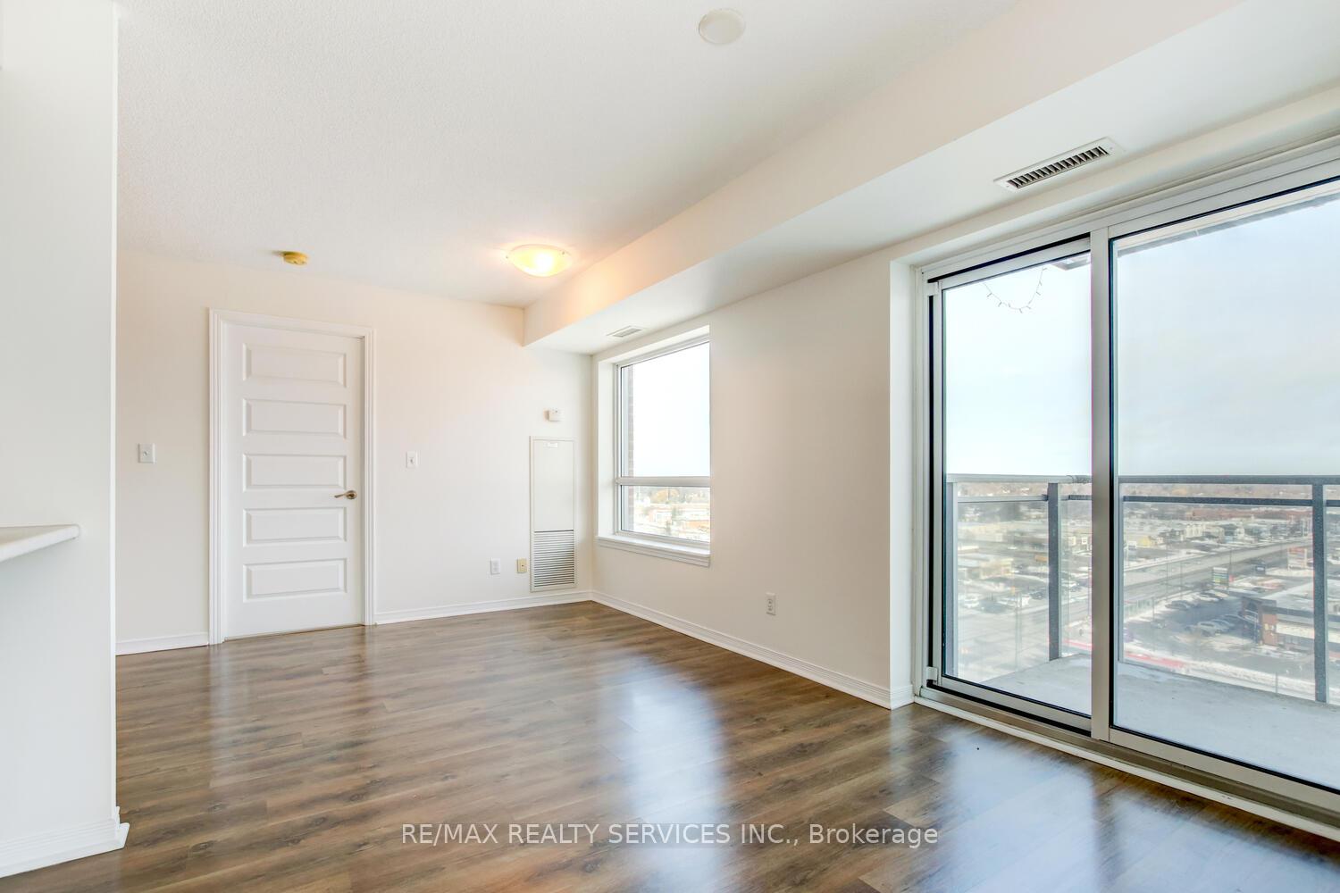 Photo 19 of Unit 1103, 215 Queen Street E, Brampton, Queen Street Corridor — HOMEH