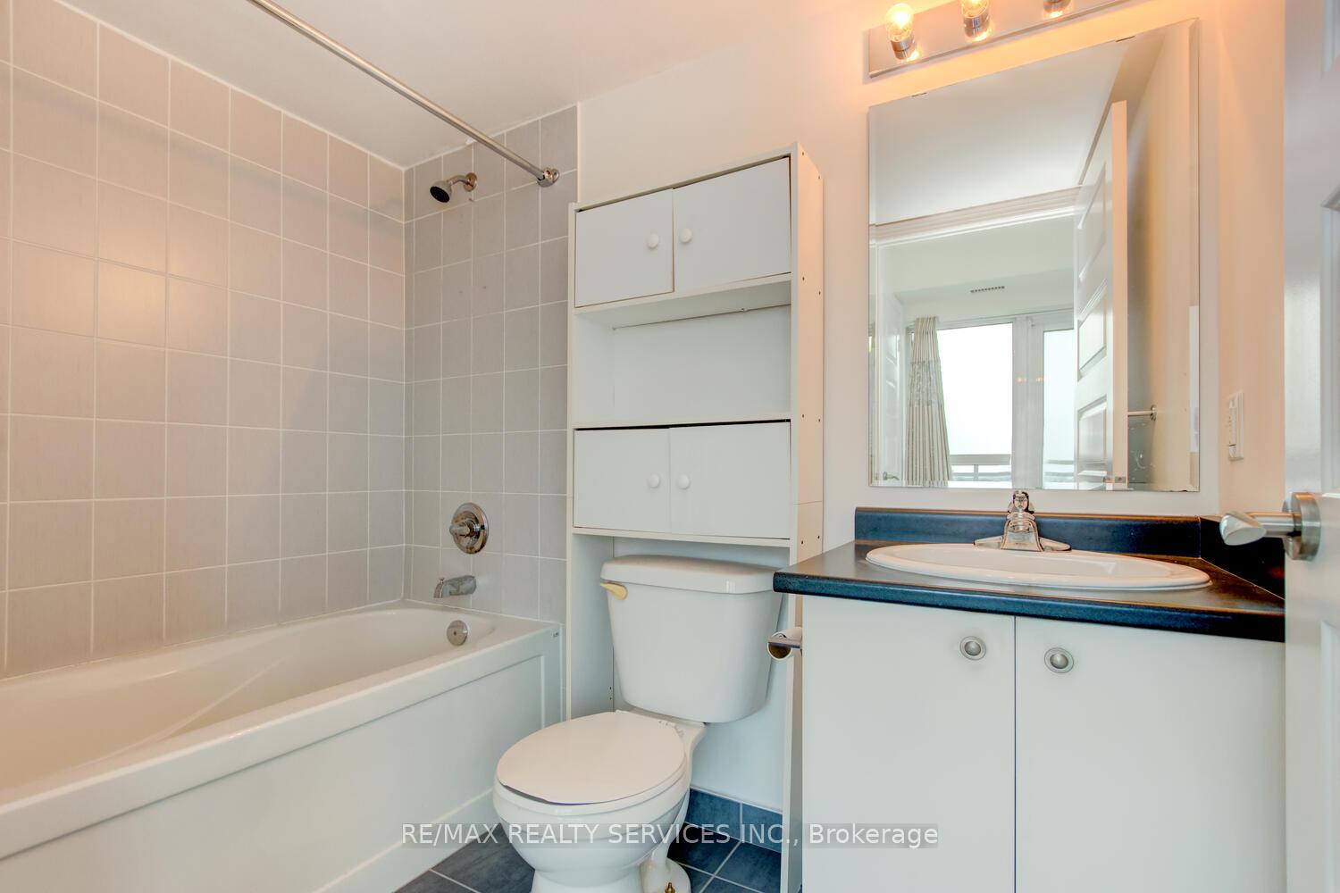 Photo 30 of Unit 1103, 215 Queen Street E, Brampton, Queen Street Corridor — HOMEH