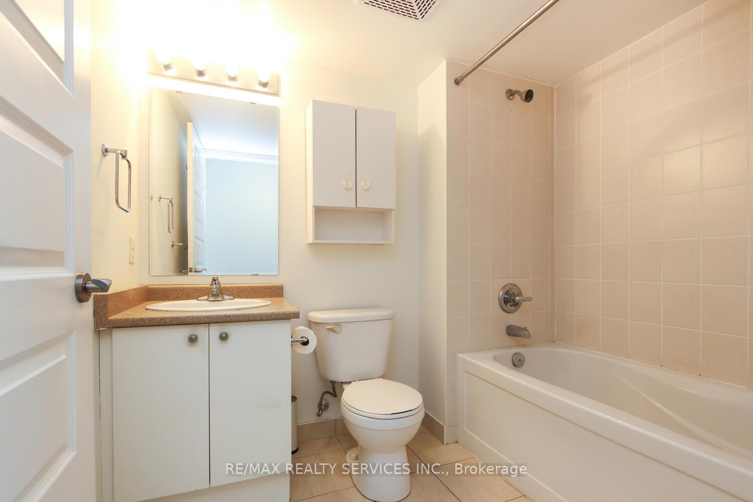 Photo 38 of Unit 1103, 215 Queen Street E, Brampton, Queen Street Corridor — HOMEH