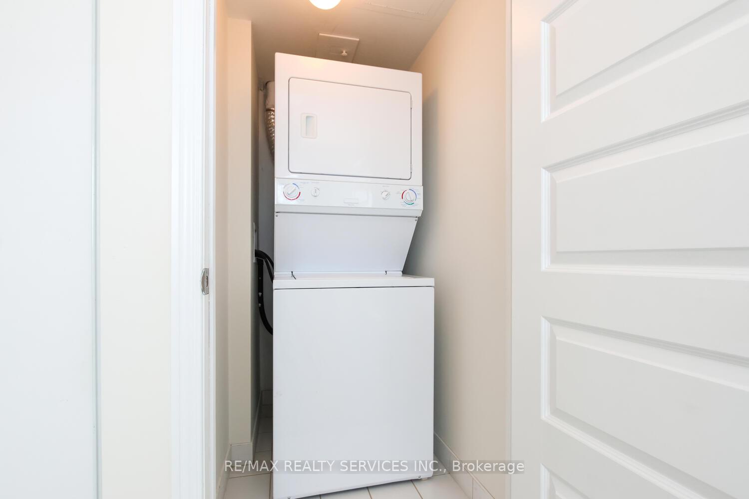 Photo 39 of Unit 1103, 215 Queen Street E, Brampton, Queen Street Corridor — HOMEH
