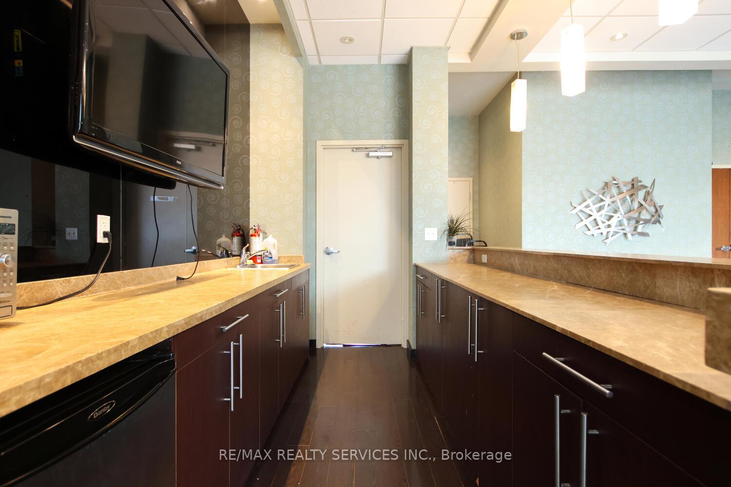Photo 41 of Unit 1103, 215 Queen Street E, Brampton, Queen Street Corridor — HOMEH