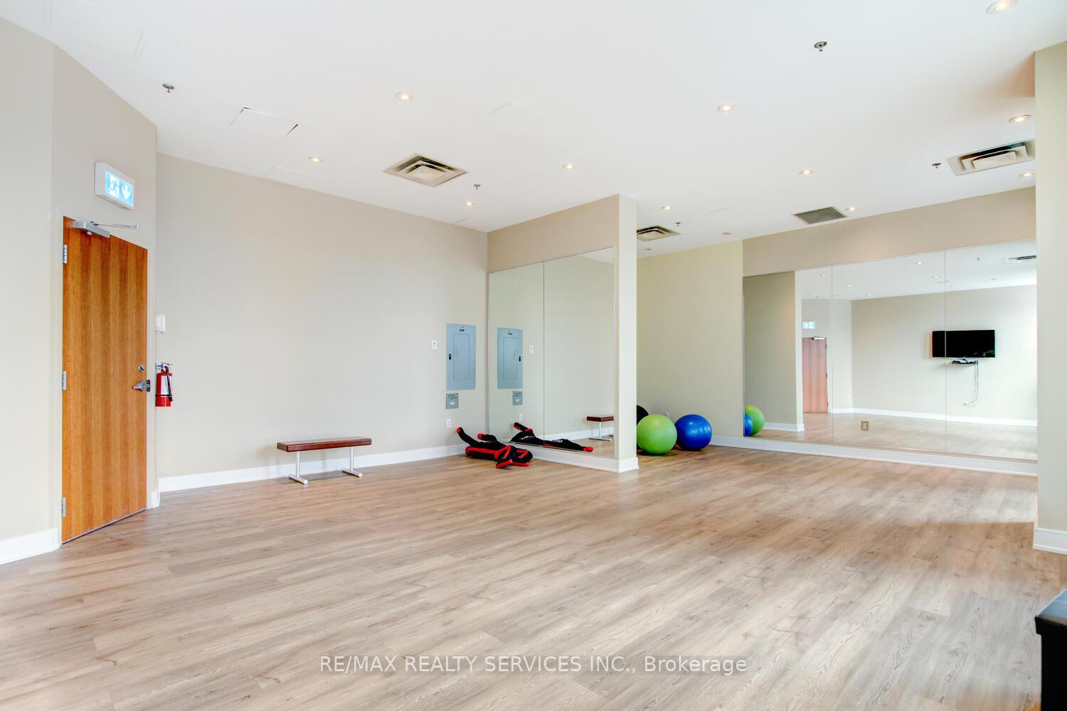 Photo 44 of Unit 1103, 215 Queen Street E, Brampton, Queen Street Corridor — HOMEH