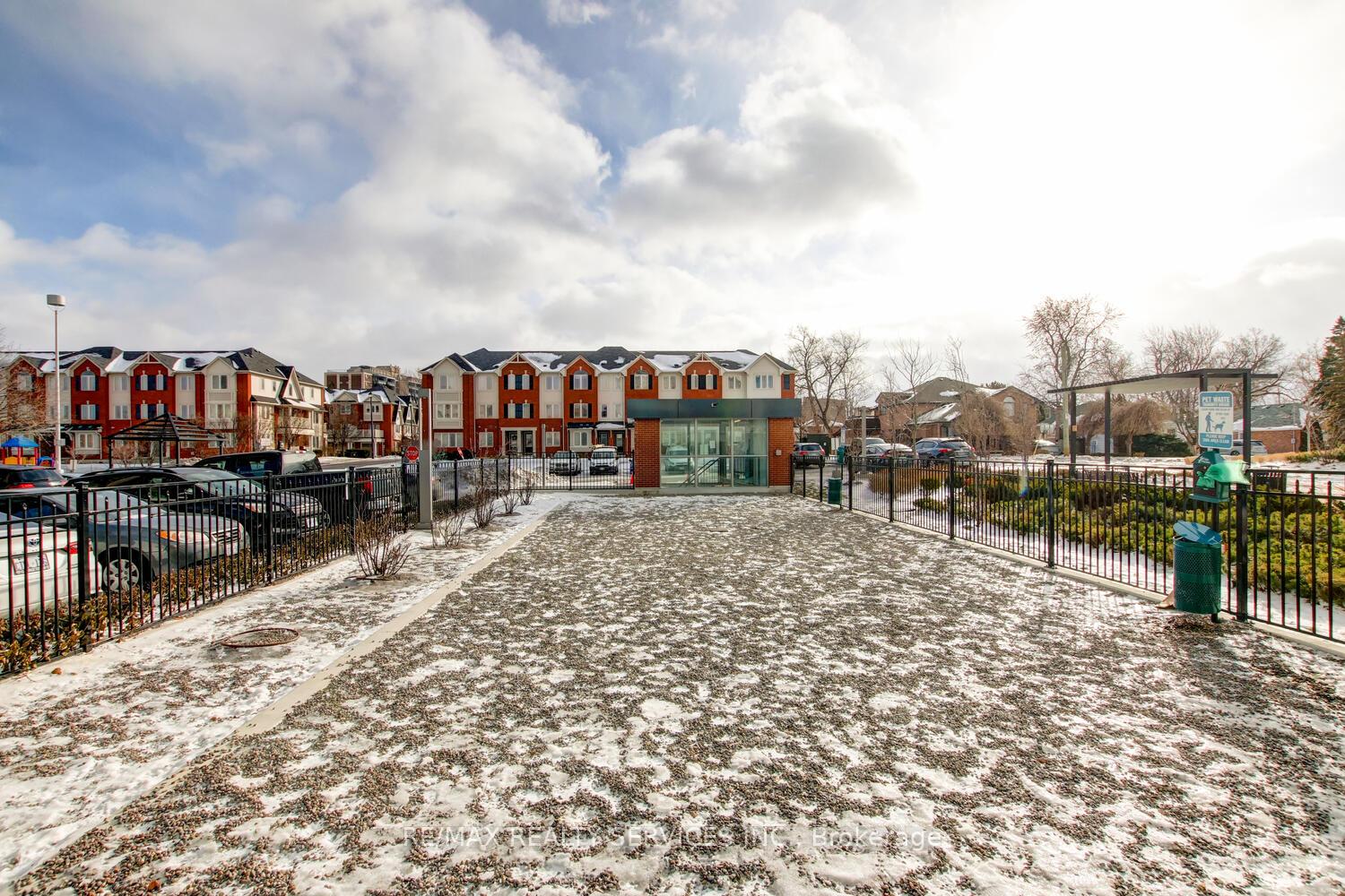 Photo 49 of Unit 1103, 215 Queen Street E, Brampton, Queen Street Corridor — HOMEH