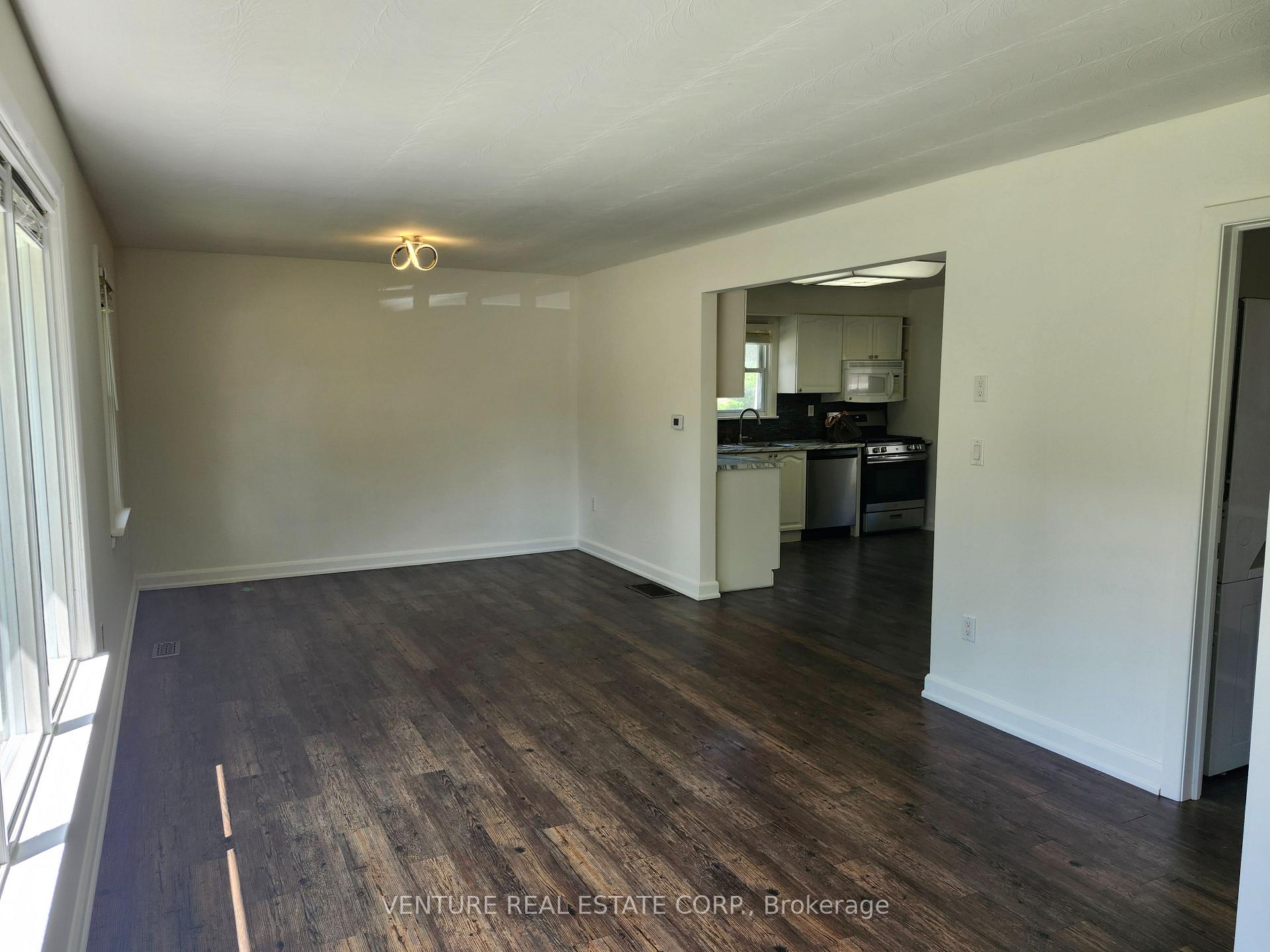 Photo 12 of 6 Sullivan Drive, New Tecumseth, Tottenham — HOMEH