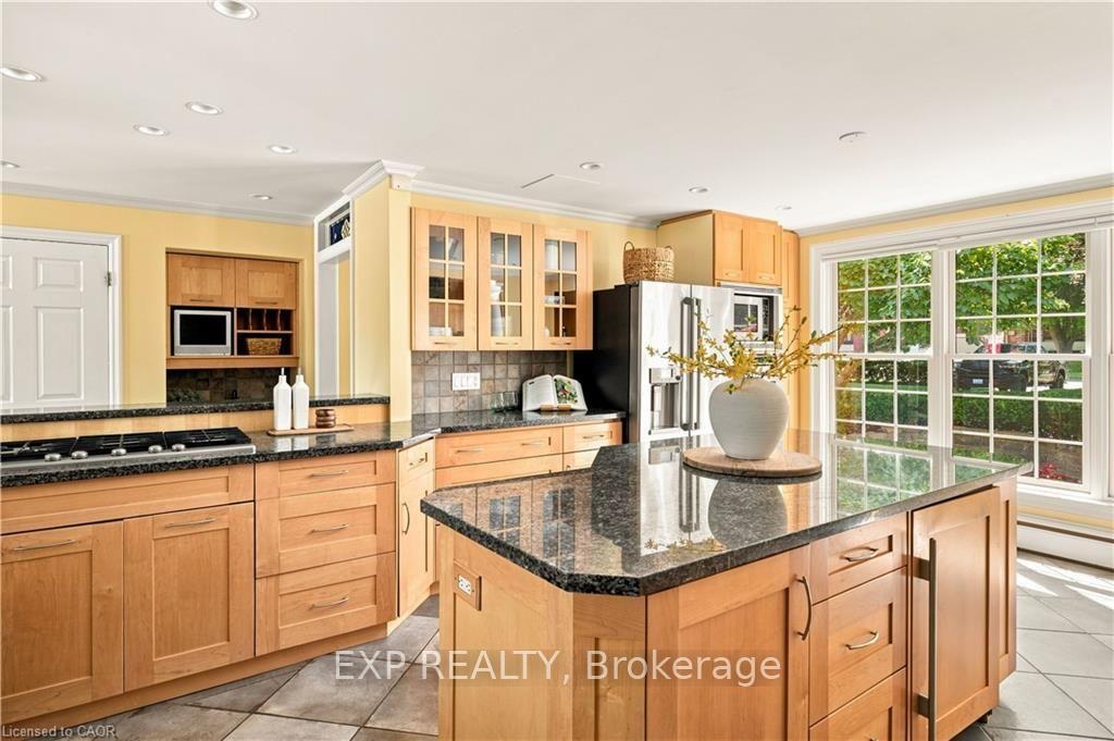 Photo 13 of 290 Bridgeport Road E, Waterloo, Fairfield — HOMEH