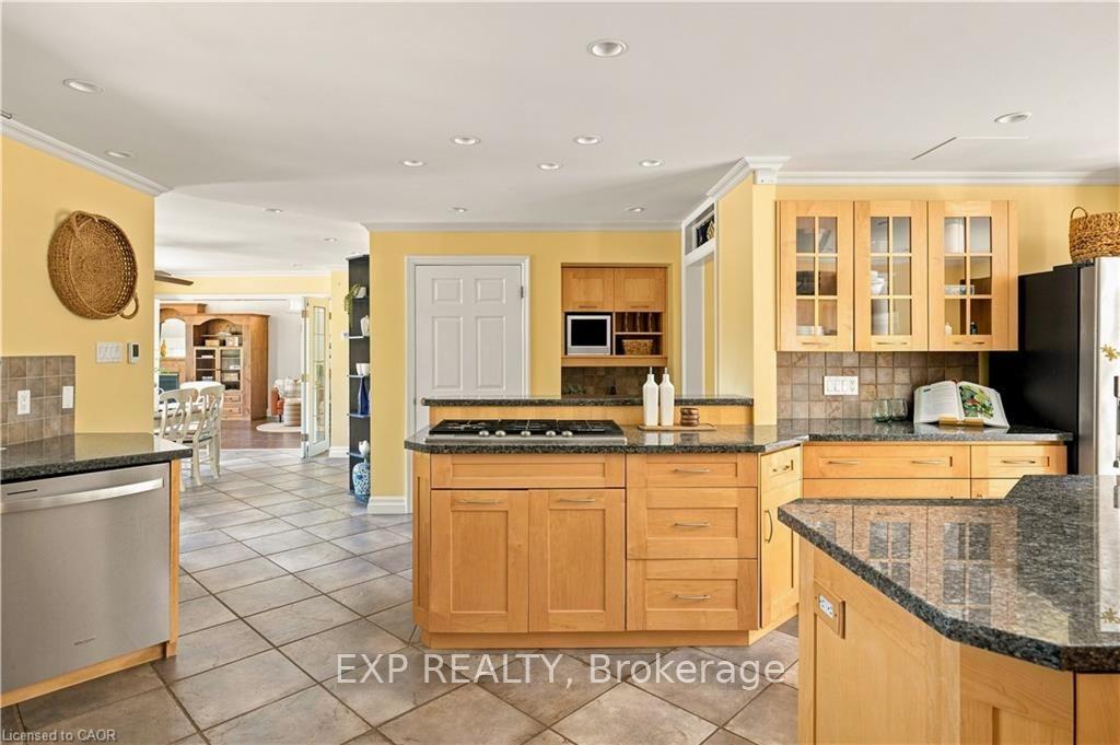 Photo 15 of 290 Bridgeport Road E, Waterloo, Fairfield — HOMEH