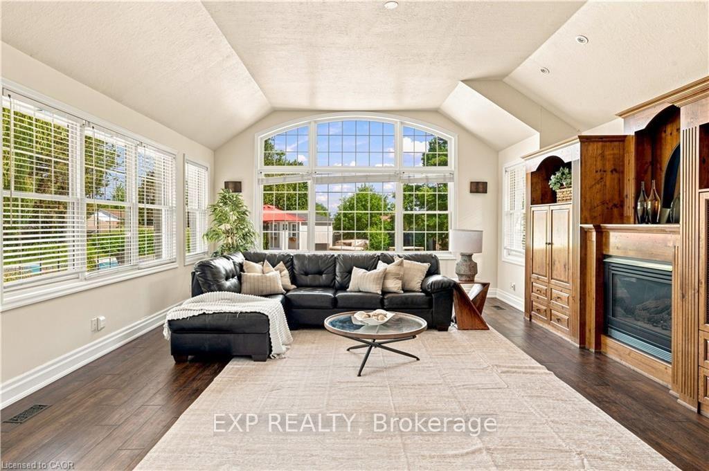 Photo 25 of 290 Bridgeport Road E, Waterloo, Fairfield — HOMEH