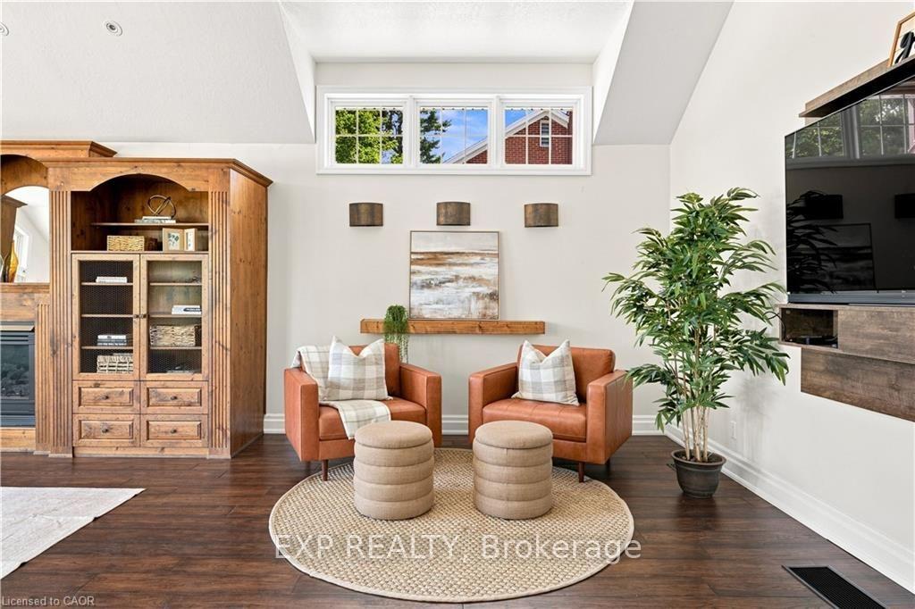 Photo 29 of 290 Bridgeport Road E, Waterloo, Fairfield — HOMEH