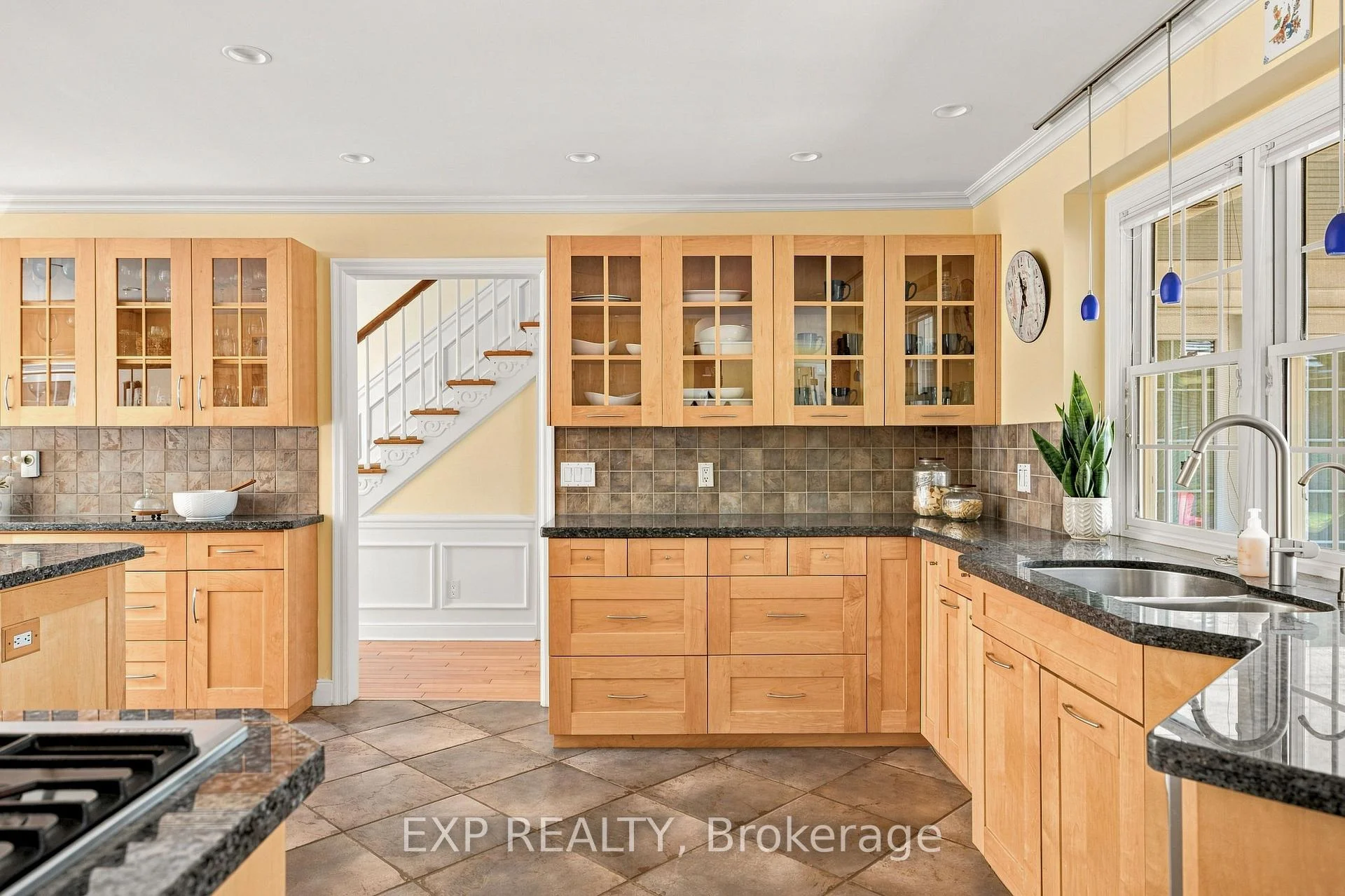 Photo 18 of 290 Bridgeport Road E, Waterloo, Fairfield — HOMEH