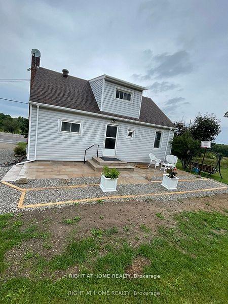 Photo 1 of 8162 Highway 12 W. Road, Oro-Medonte, Rural Oro-Medonte — HOMEH