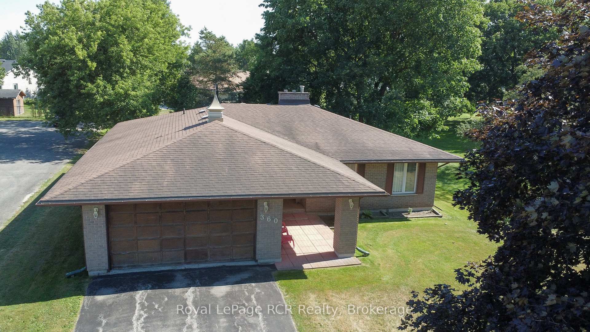 Photo 2 of 360 Main Street W, Minto — HOMEH