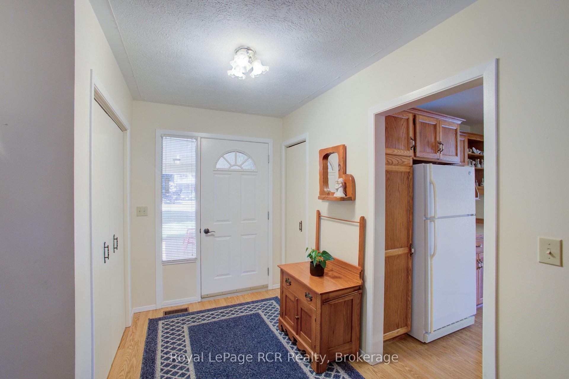Photo 7 of 360 Main Street W, Minto — HOMEH