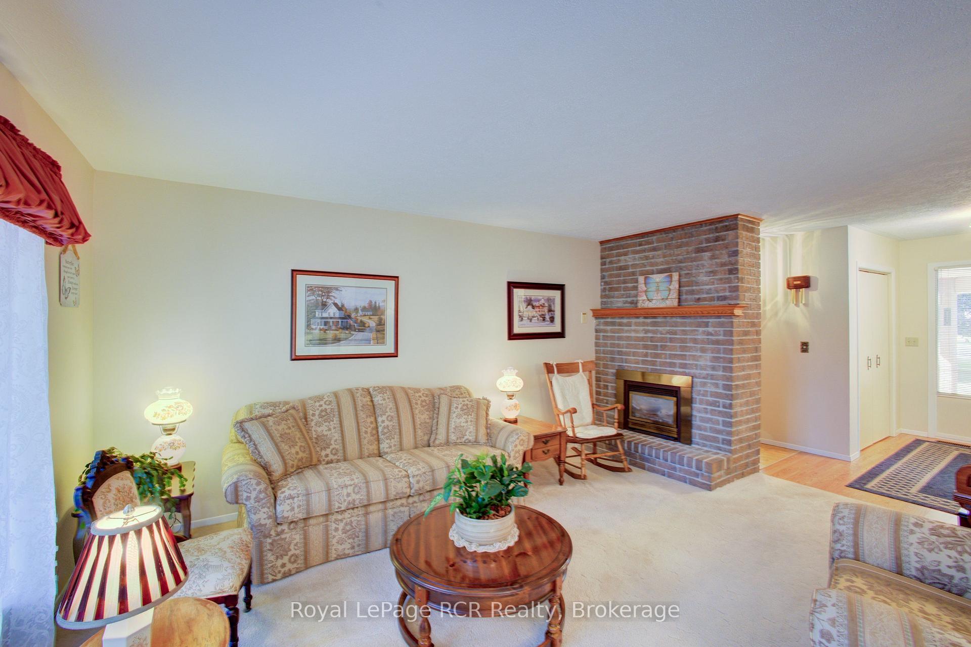 Photo 10 of 360 Main Street W, Minto — HOMEH