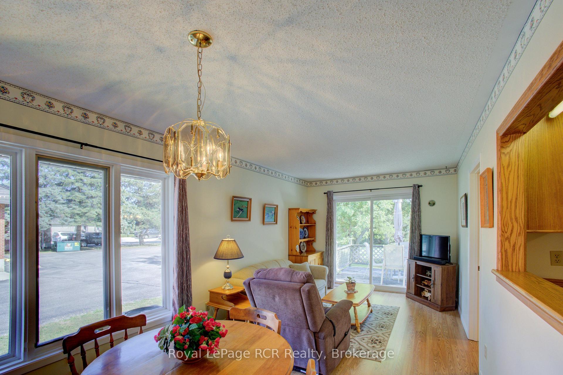 Photo 16 of 360 Main Street W, Minto — HOMEH