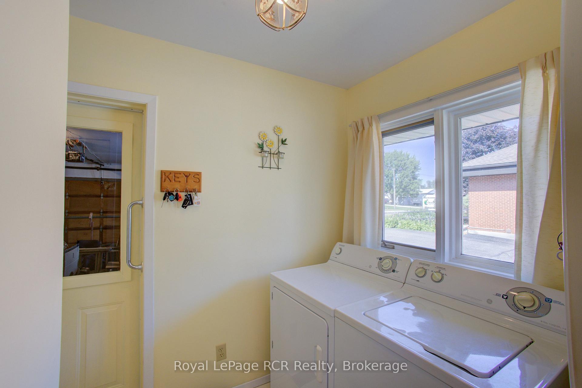 Photo 17 of 360 Main Street W, Minto — HOMEH