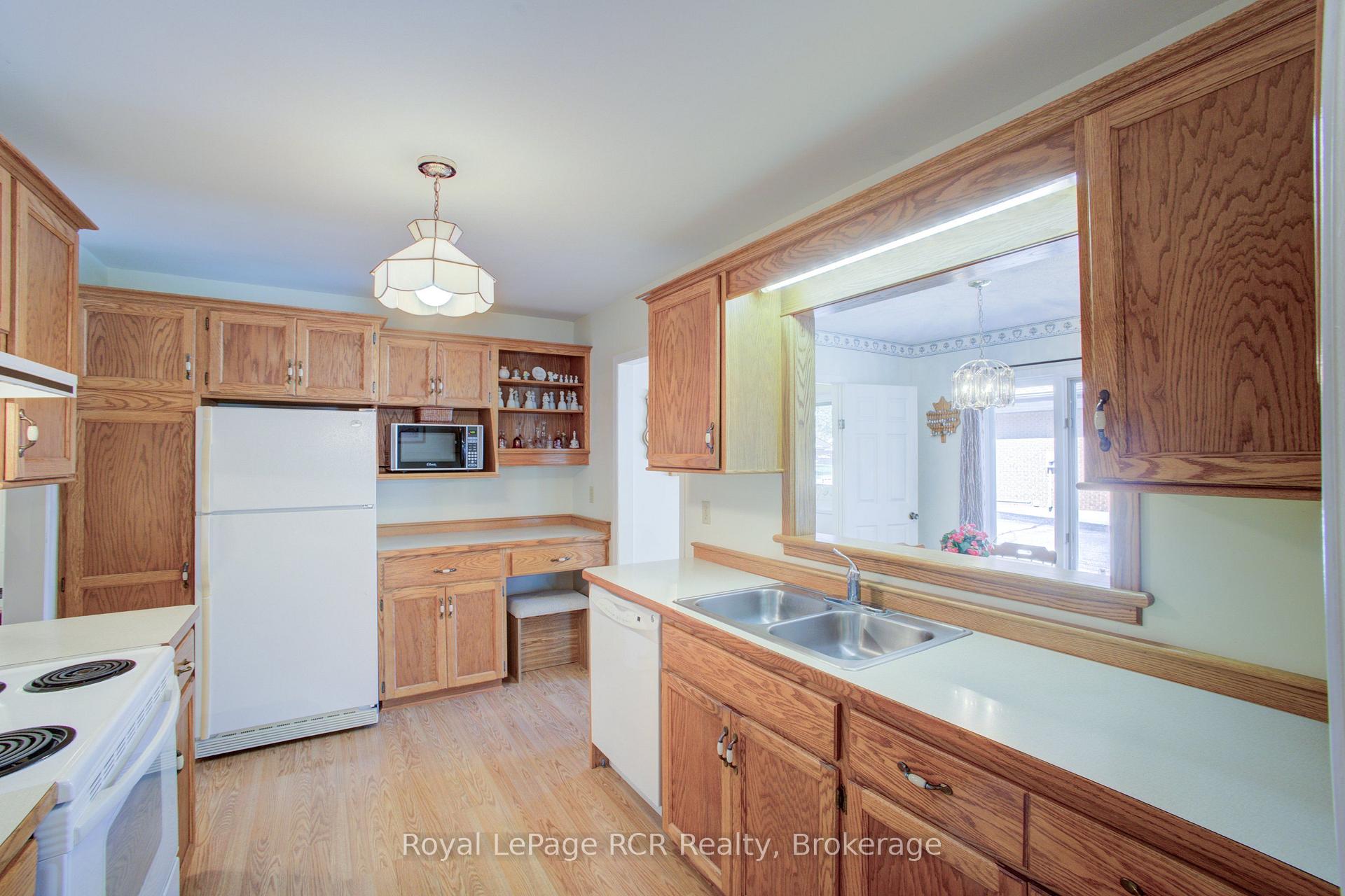 Photo 21 of 360 Main Street W, Minto — HOMEH