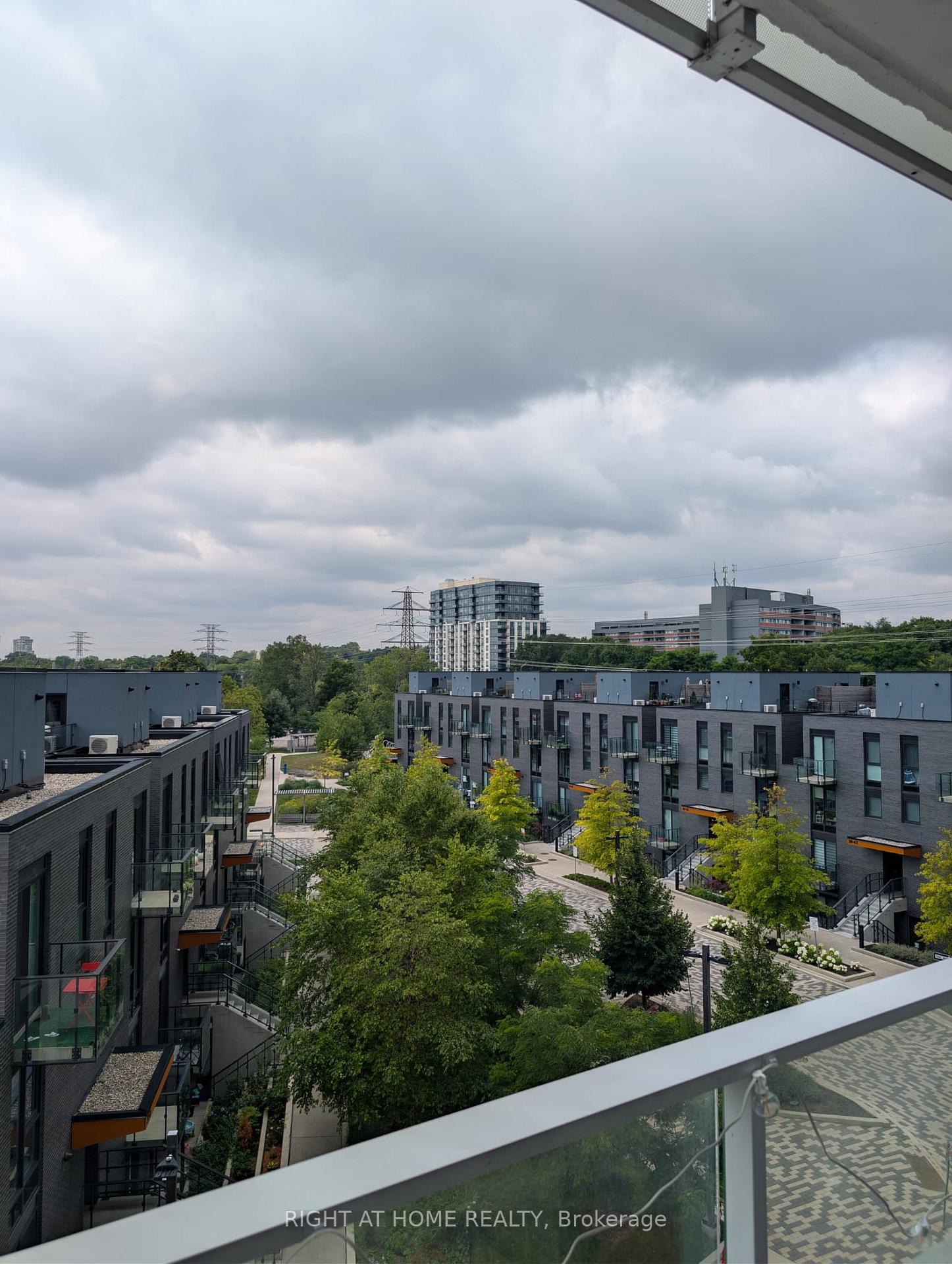 Photo 11 of Unit 413, 20 Brin Drive, Etobicoke, Islington-City Centre West — HOMEH