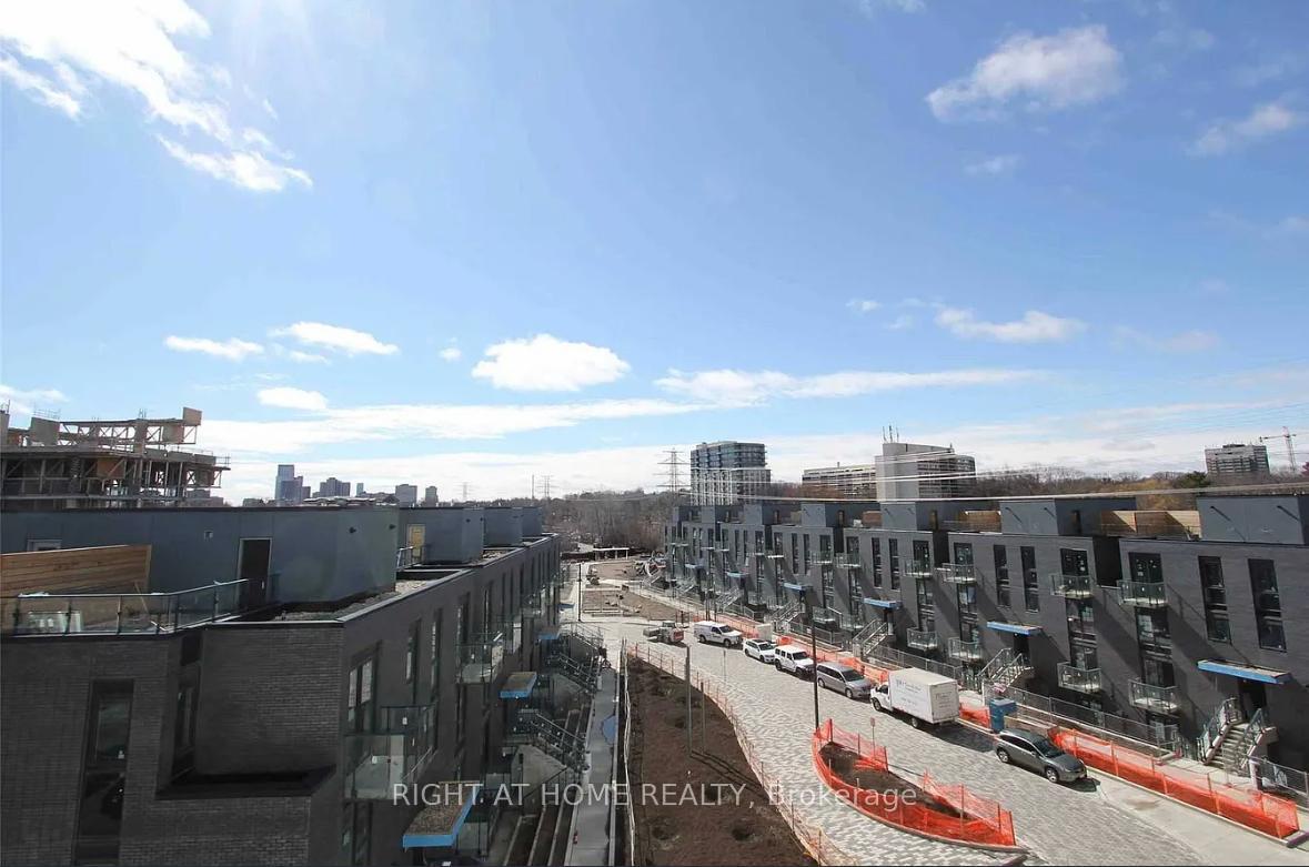 Photo 13 of Unit 413, 20 Brin Drive, Etobicoke, Islington-City Centre West — HOMEH