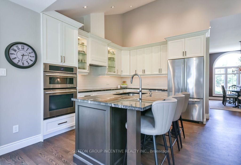 Photo 8 of 18 Bridle Path, Oro-Medonte, Horseshoe Valley — HOMEH