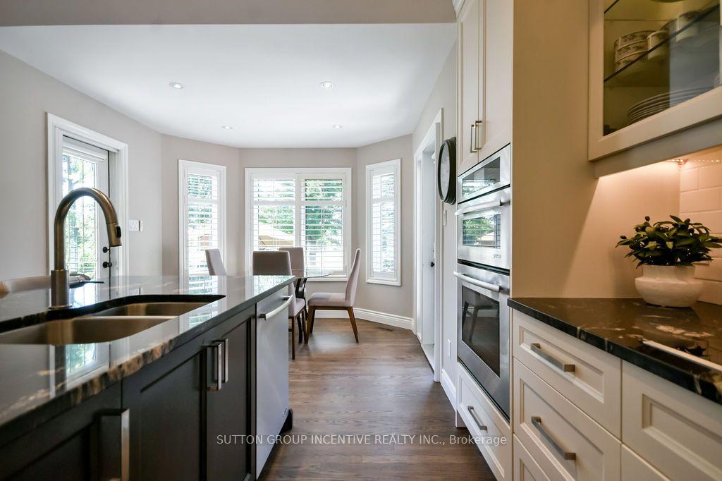 Photo 12 of 18 Bridle Path, Oro-Medonte, Horseshoe Valley — HOMEH