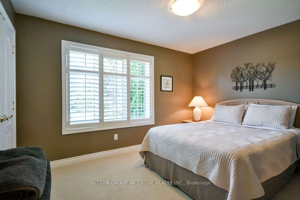 Photo 21 of 18 Bridle Path, Oro-Medonte, Horseshoe Valley — HOMEH