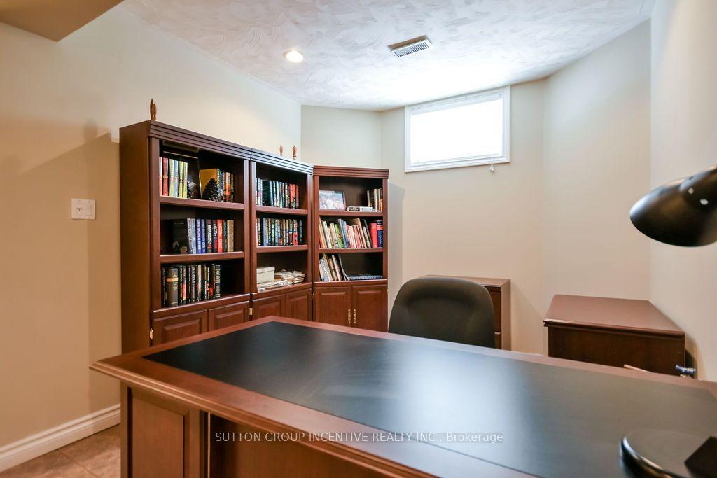 Photo 28 of 18 Bridle Path, Oro-Medonte, Horseshoe Valley — HOMEH