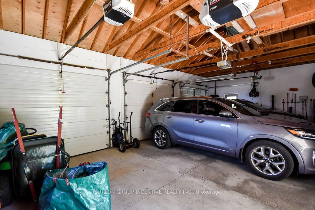 Photo 37 of 18 Bridle Path, Oro-Medonte, Horseshoe Valley — HOMEH