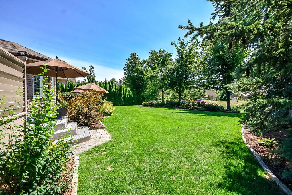 Photo 38 of 18 Bridle Path, Oro-Medonte, Horseshoe Valley — HOMEH