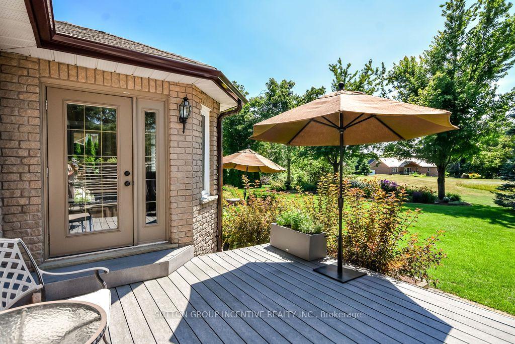 Photo 41 of 18 Bridle Path, Oro-Medonte, Horseshoe Valley — HOMEH