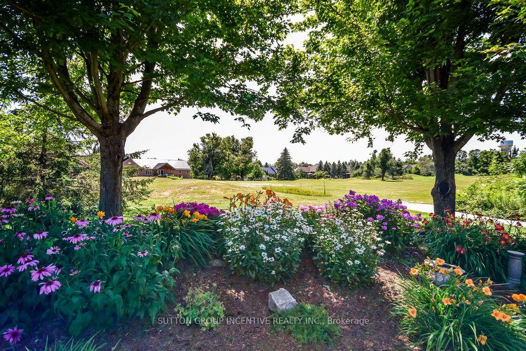 Photo 44 of 18 Bridle Path, Oro-Medonte, Horseshoe Valley — HOMEH