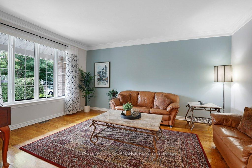 Photo 11 of 28 Monet Court, Ottawa, Upper Hunt Club — HOMEH