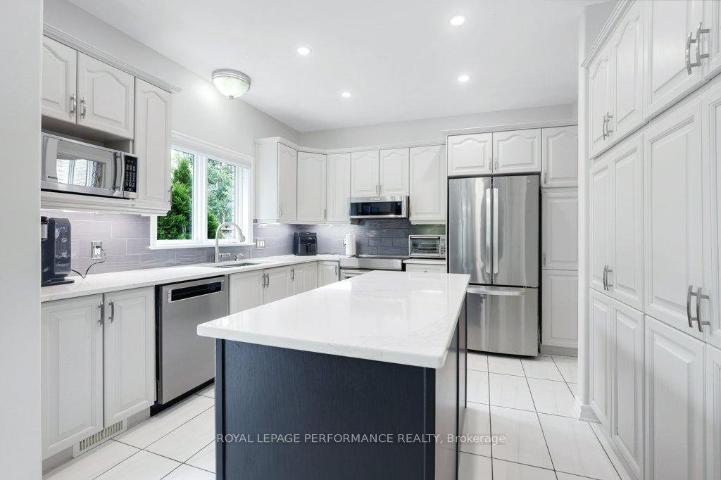 Photo 15 of 28 Monet Court, Ottawa, Upper Hunt Club — HOMEH