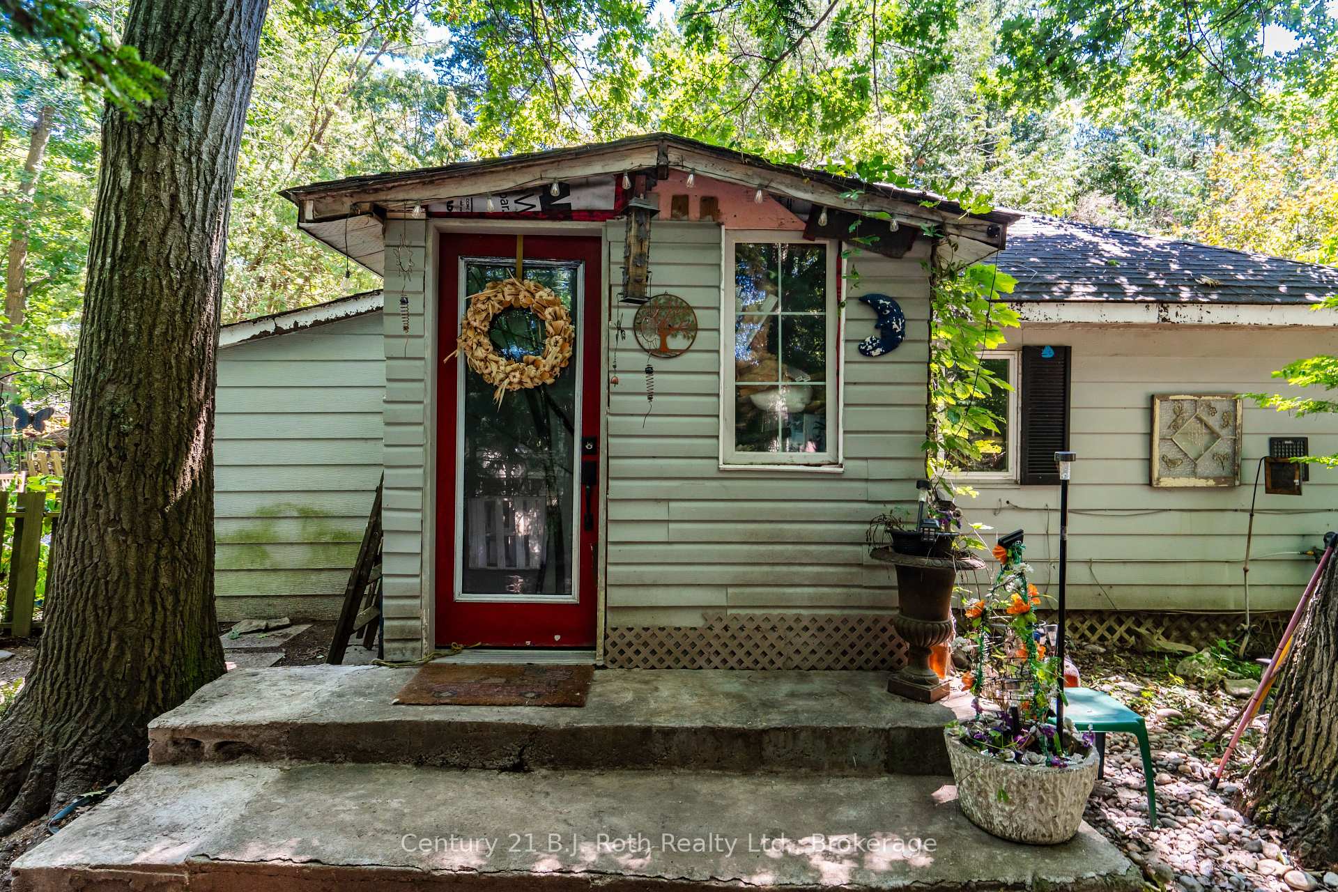 Photo 1 of 307 Tiny Beaches Road W, Tiny, Rural Tiny — HOMEH