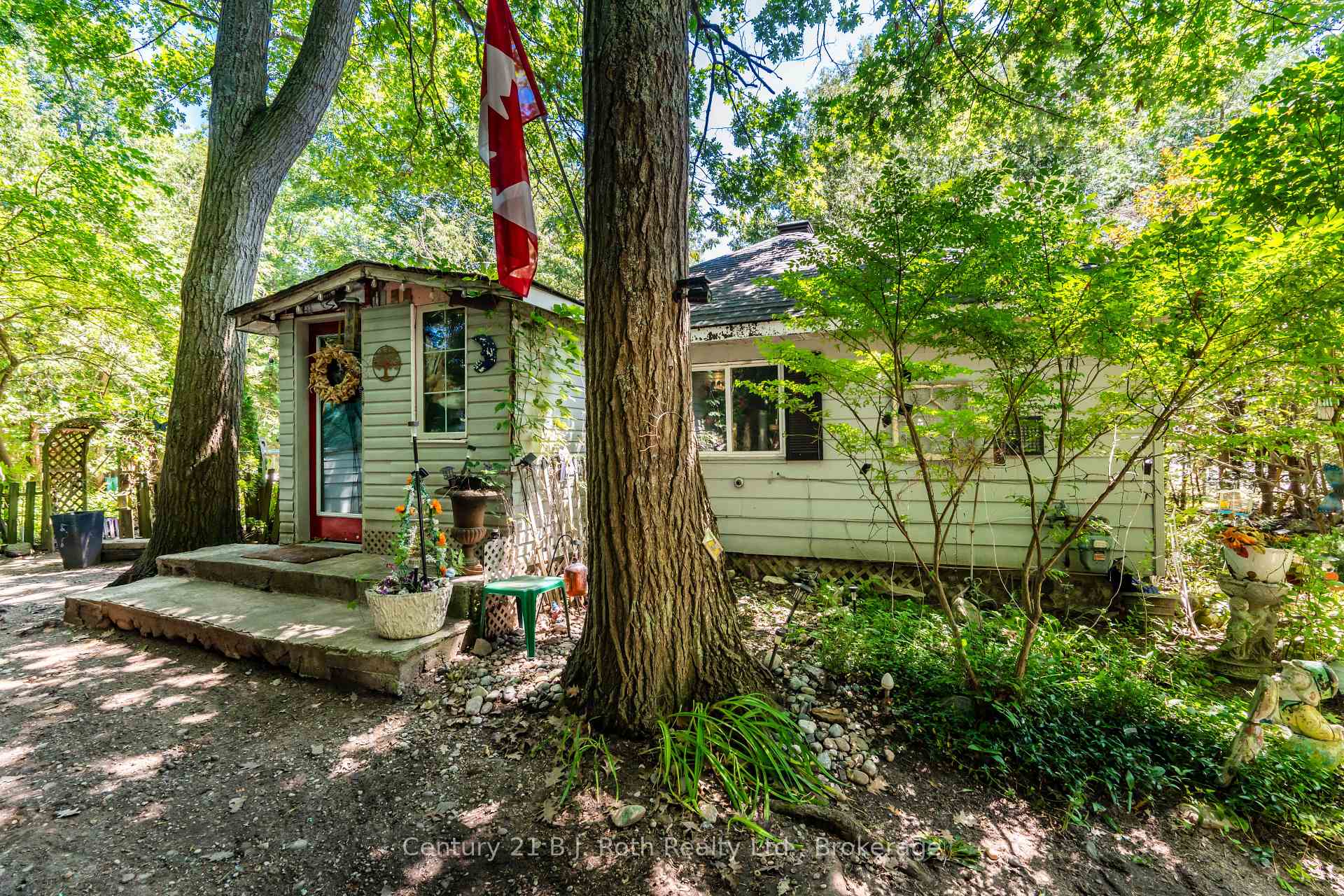 Photo 2 of 307 Tiny Beaches Road W, Tiny, Rural Tiny — HOMEH