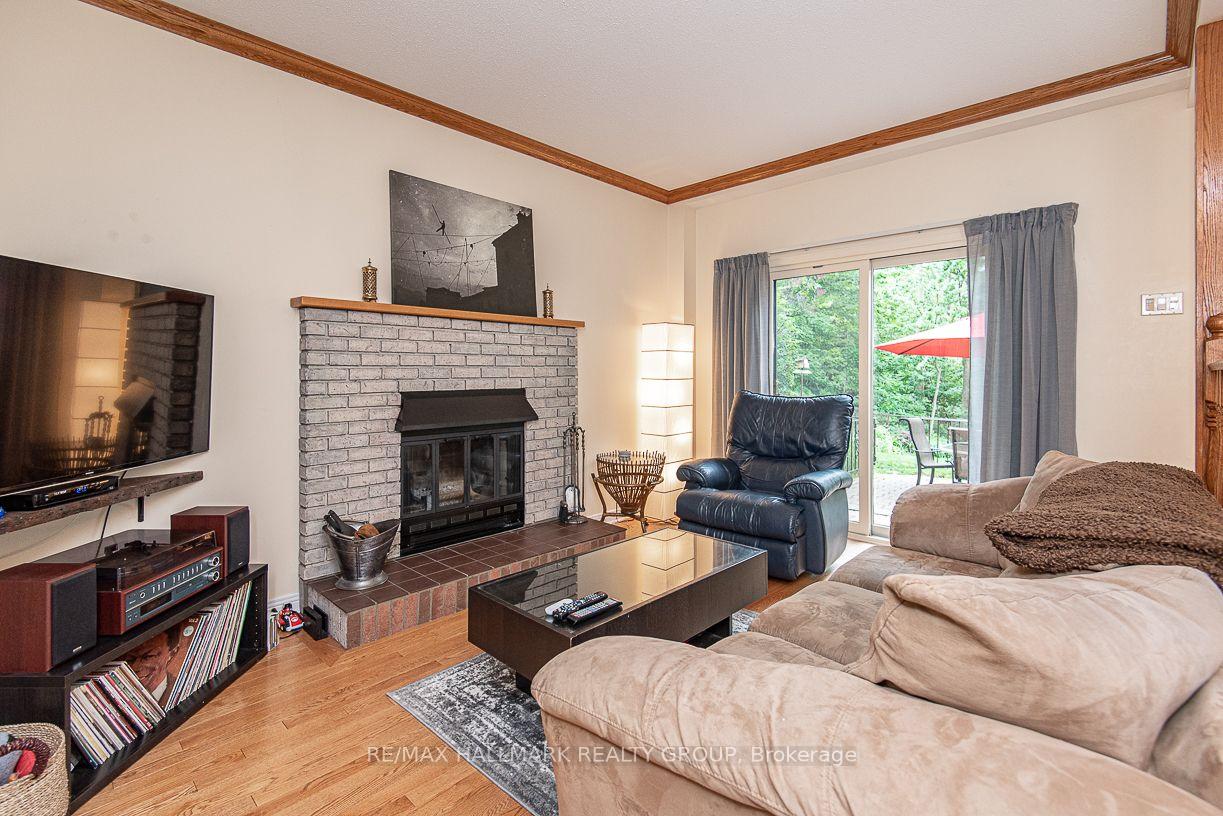 Photo 6 of 18 Hesse Crescent, Ottawa, Stittsville (Central) — HOMEH