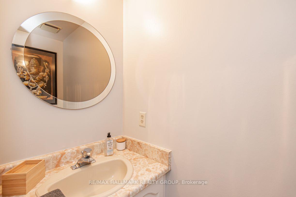 Photo 13 of 18 Hesse Crescent, Ottawa, Stittsville (Central) — HOMEH