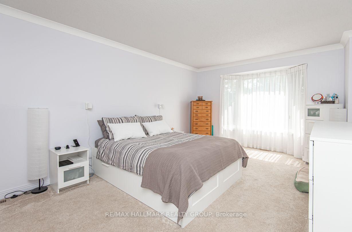 Photo 15 of 18 Hesse Crescent, Ottawa, Stittsville (Central) — HOMEH