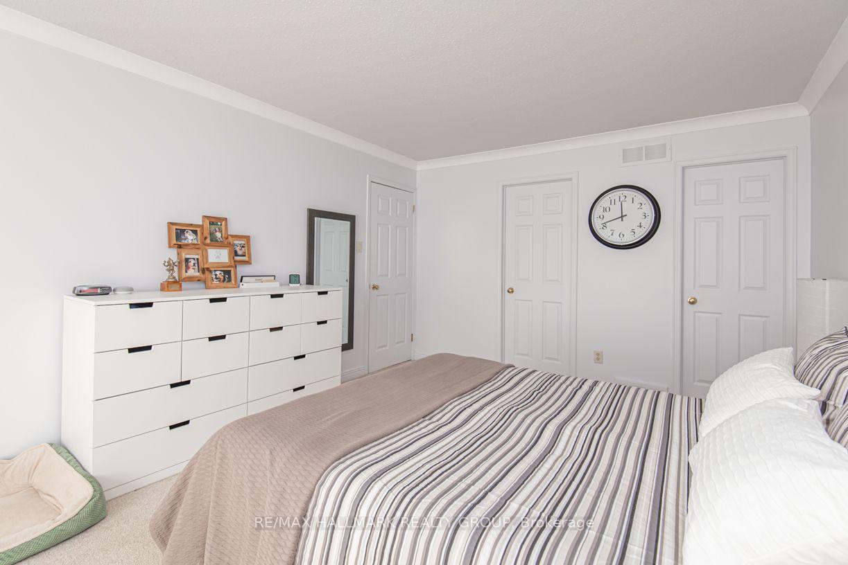 Photo 16 of 18 Hesse Crescent, Ottawa, Stittsville (Central) — HOMEH