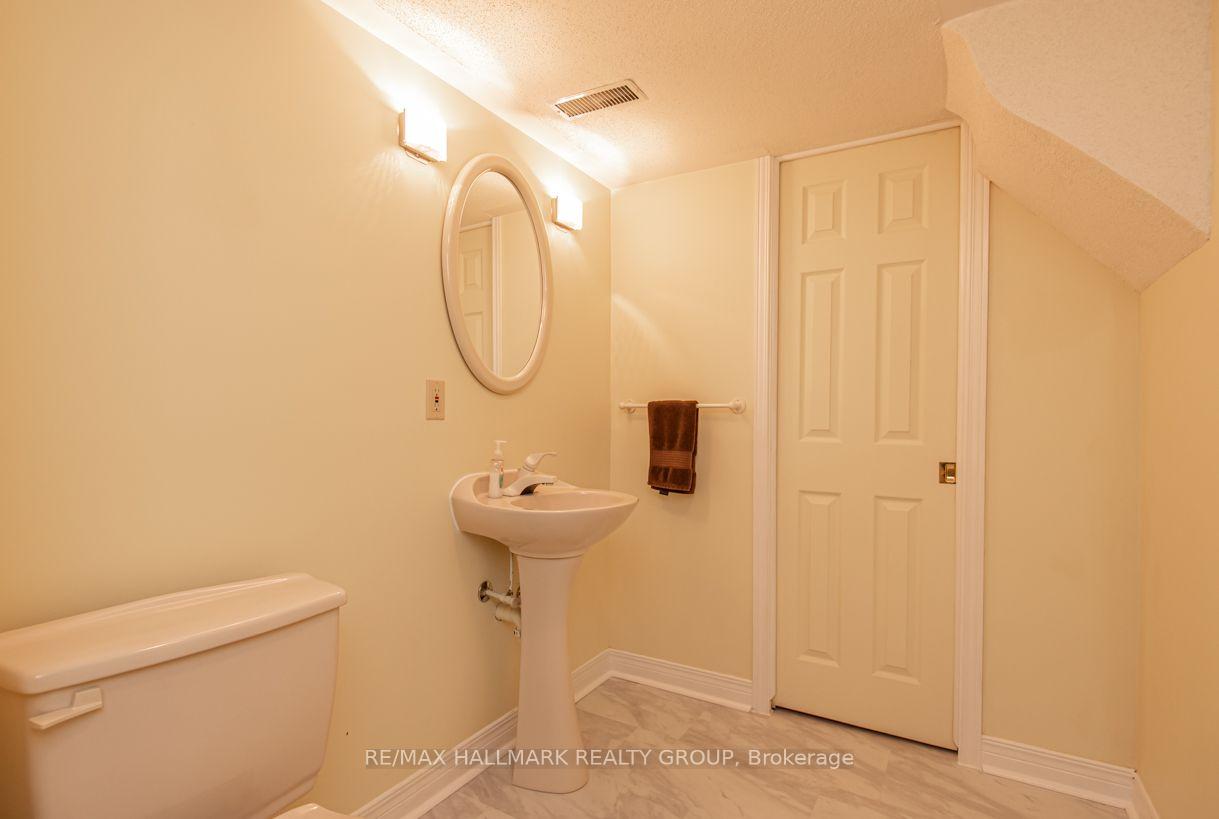 Photo 23 of 18 Hesse Crescent, Ottawa, Stittsville (Central) — HOMEH