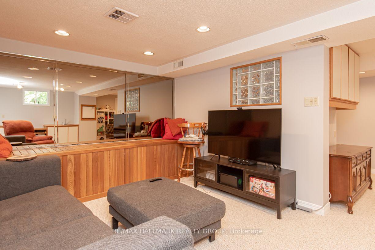 Photo 25 of 18 Hesse Crescent, Ottawa, Stittsville (Central) — HOMEH