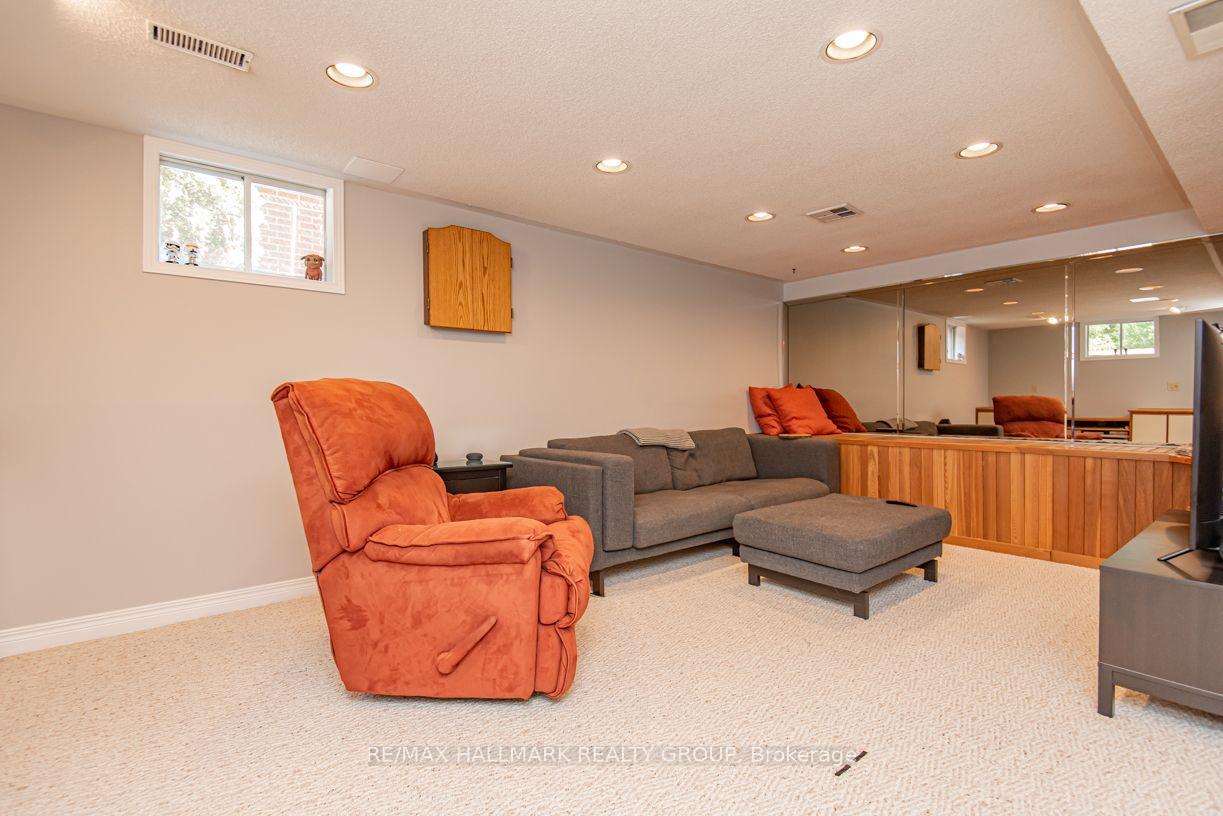 Photo 26 of 18 Hesse Crescent, Ottawa, Stittsville (Central) — HOMEH