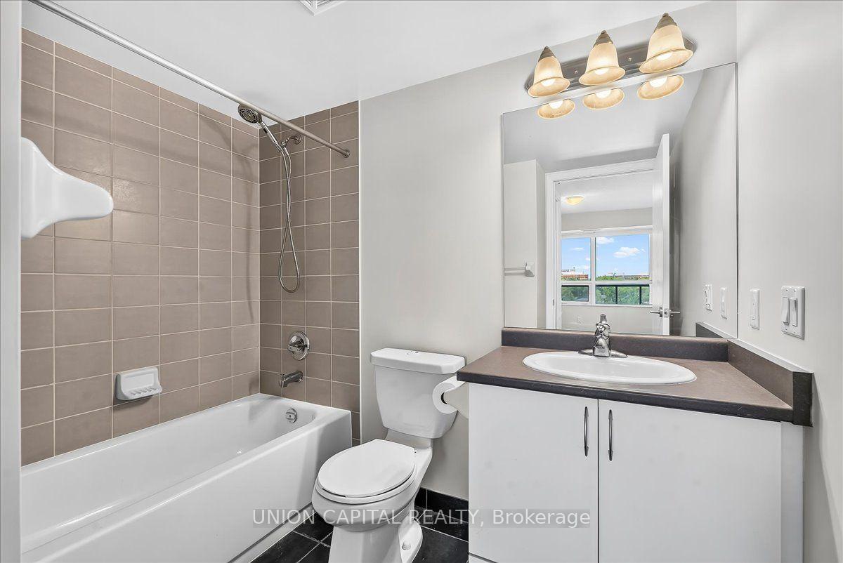 Photo 16 of Unit 609, 35 Saranac Boulevard, Toronto, Englemount-Lawrence — HOMEH