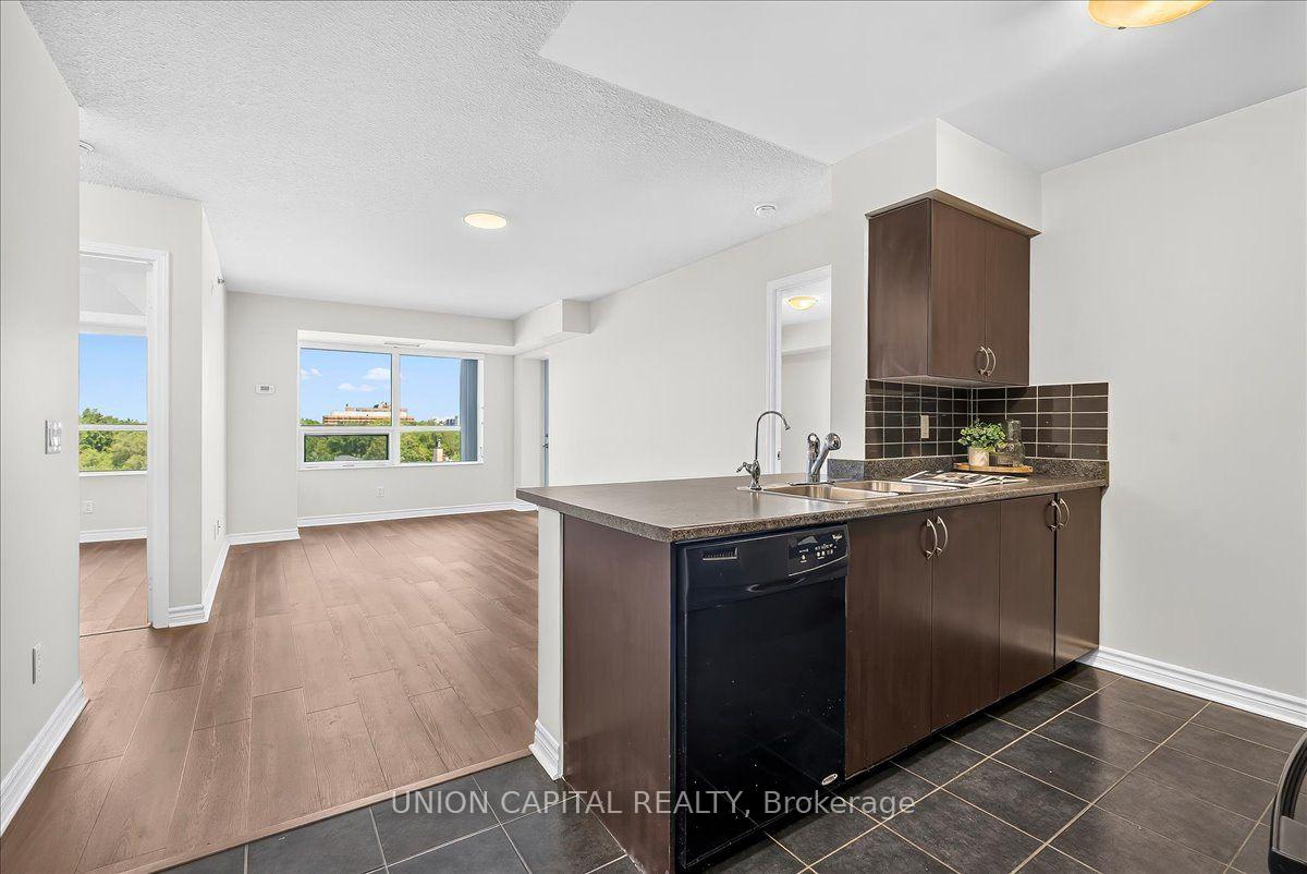 Photo 24 of Unit 609, 35 Saranac Boulevard, Toronto, Englemount-Lawrence — HOMEH