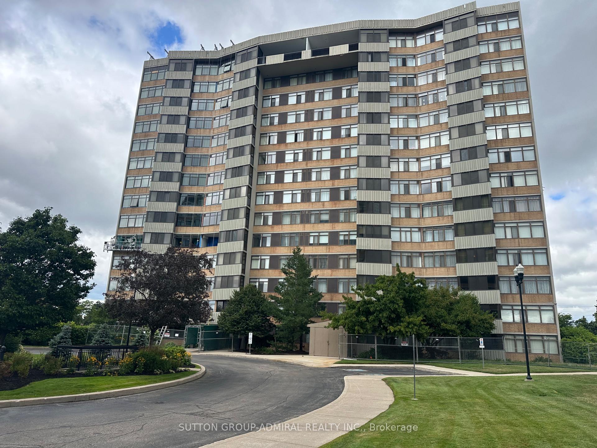 Front of 1201 Steeles Avenue