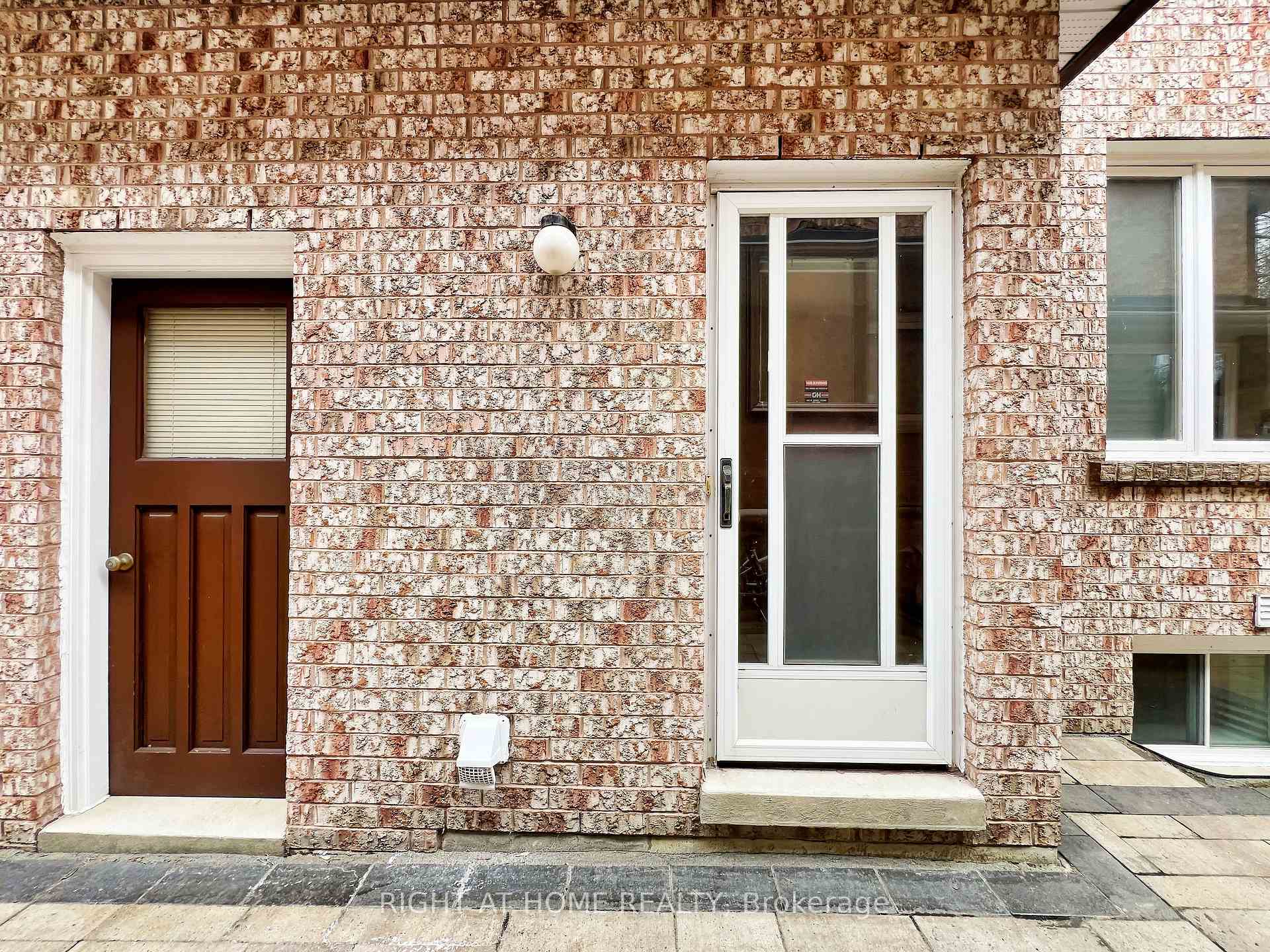 Photo 6 of 150 Holmes Avenue, North York, Willowdale East — HOMEH