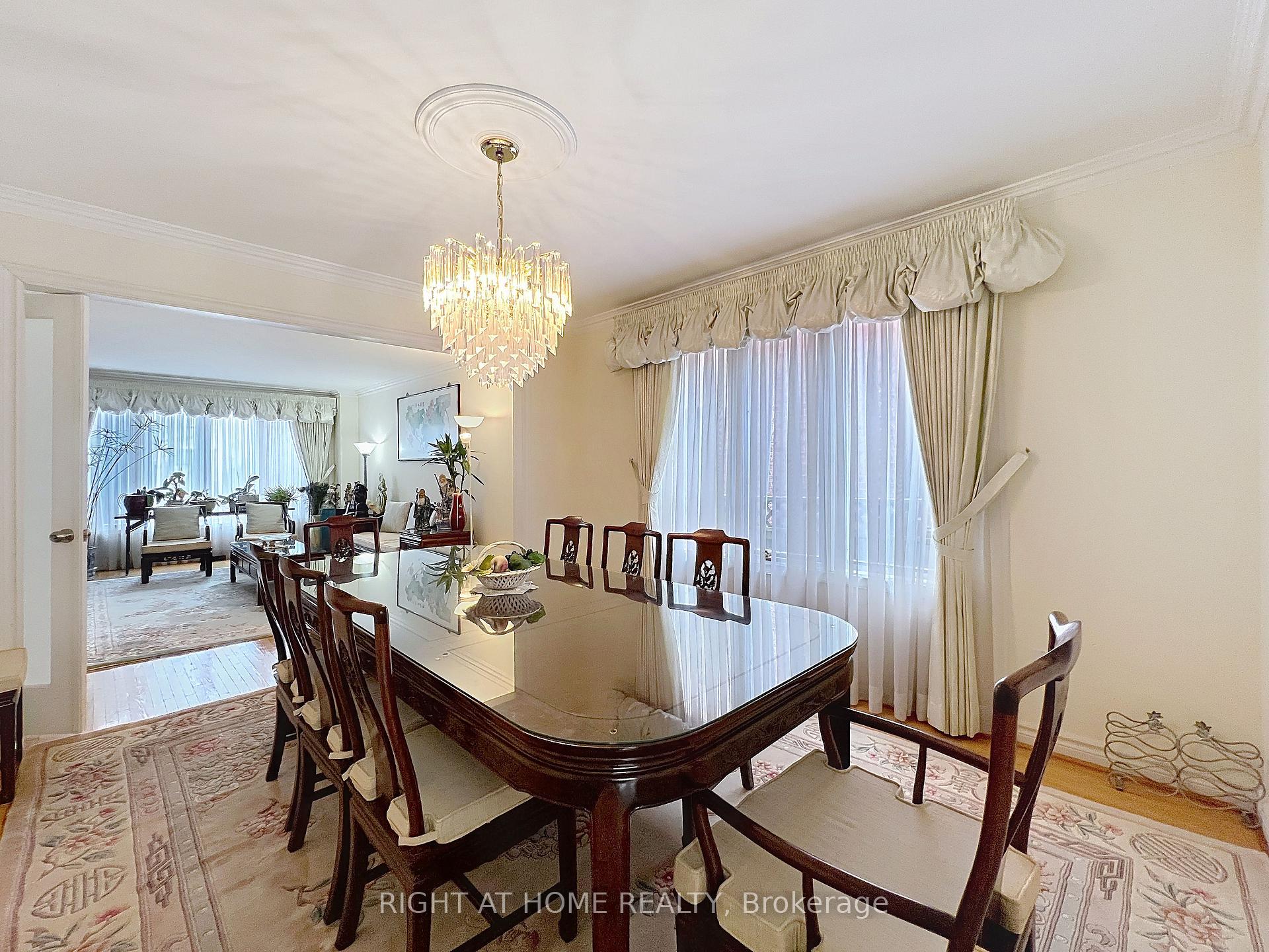 Photo 20 of 150 Holmes Avenue, North York, Willowdale East — HOMEH