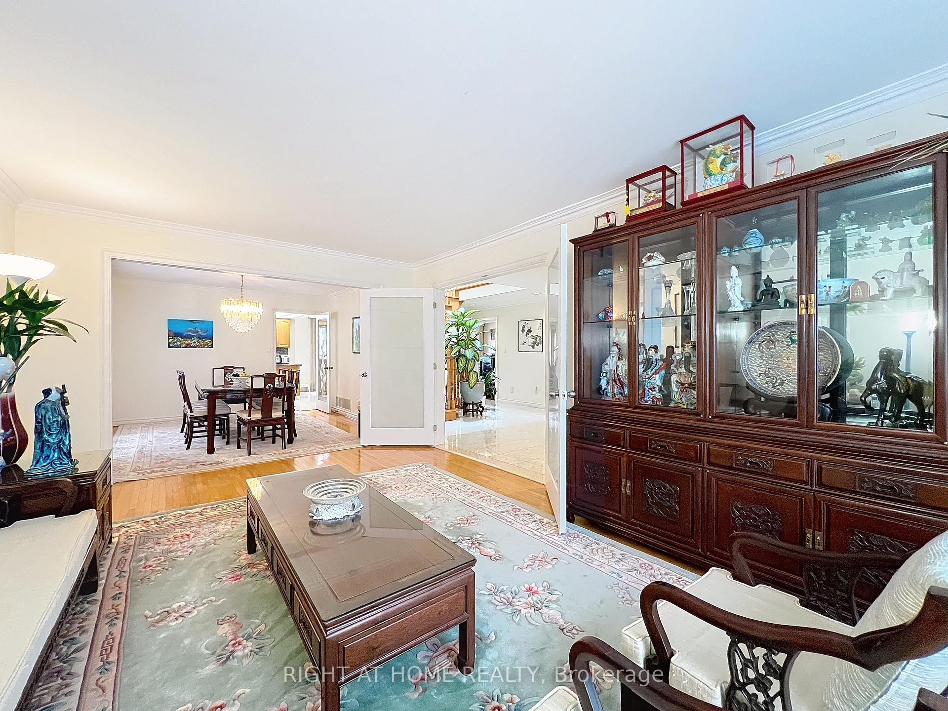 Photo 21 of 150 Holmes Avenue, North York, Willowdale East — HOMEH