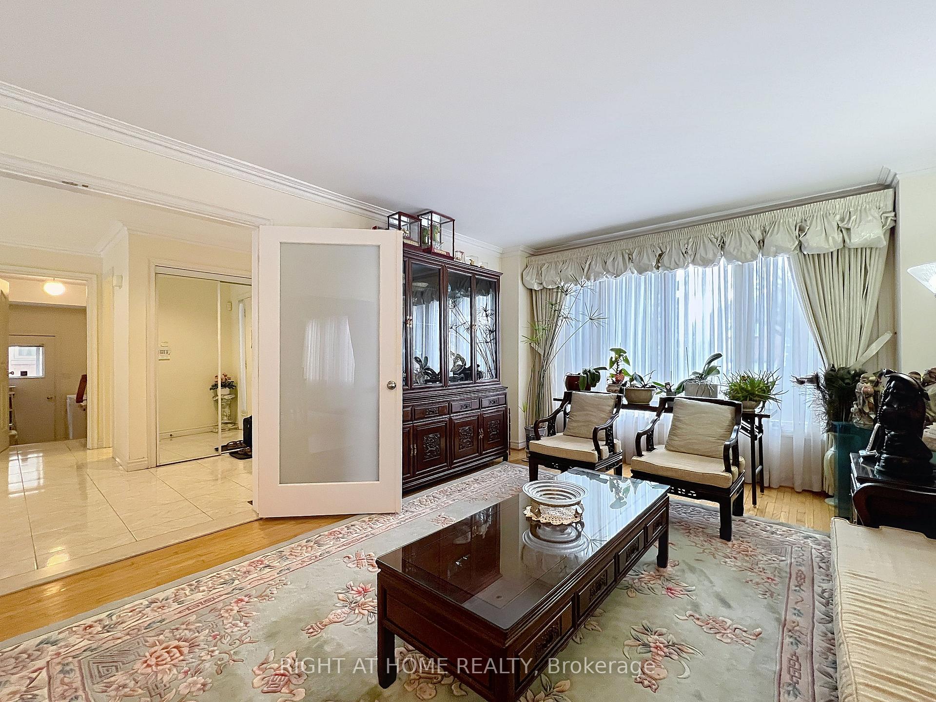 Photo 22 of 150 Holmes Avenue, North York, Willowdale East — HOMEH